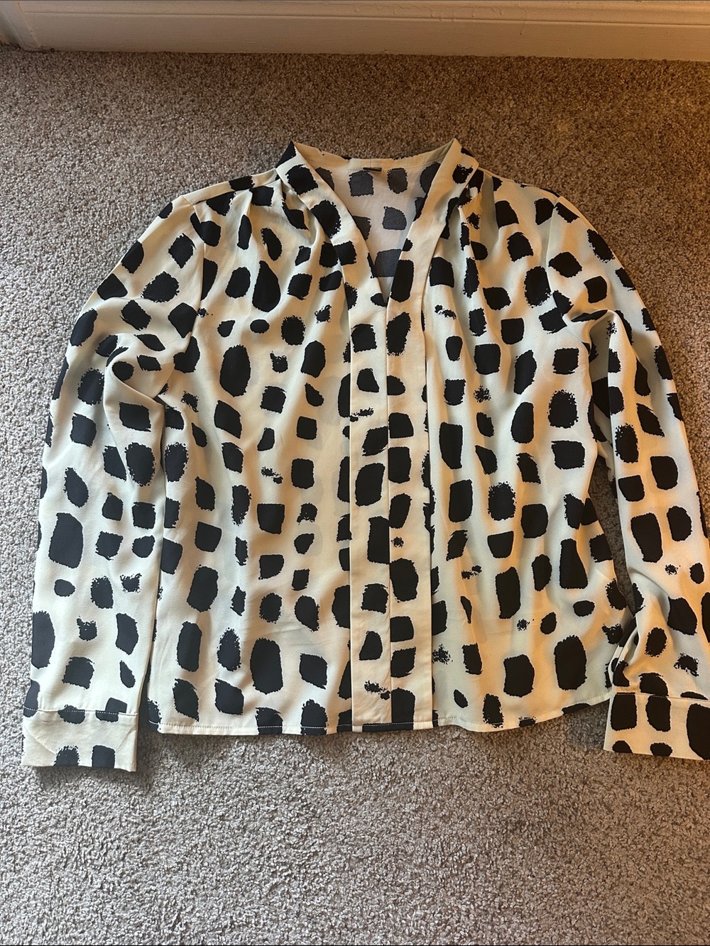 SHEIN Black & Cream Spot-Print  Blouse